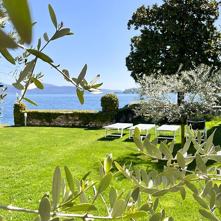 Luxury Lakeside Apartment Right On The Water Salò Buitenkant foto